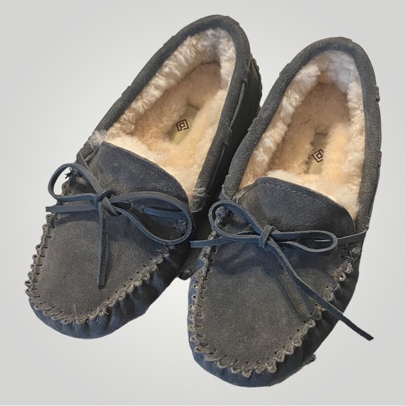 Women’s shearling, moccasin slippers, size 6.5-7 - Picture 9 of 10